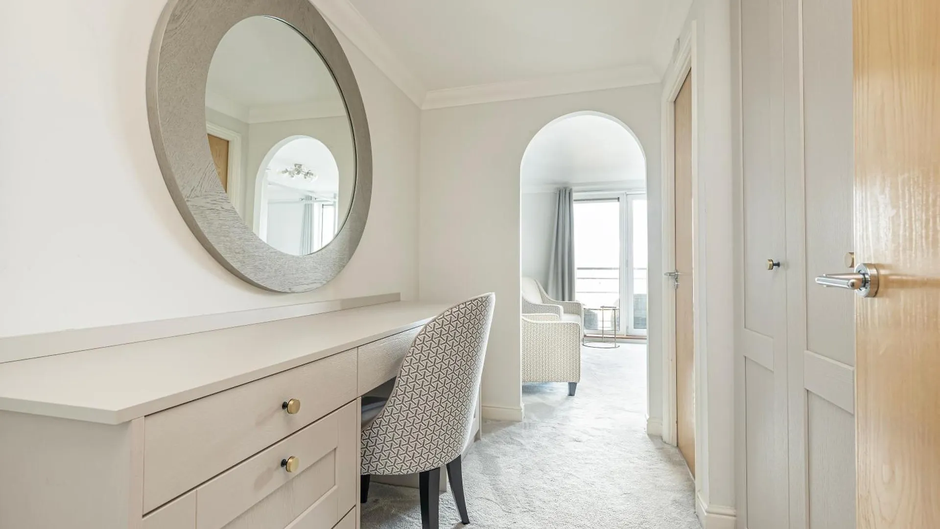 The View Greenwich - Luxury River Thames Apartment London